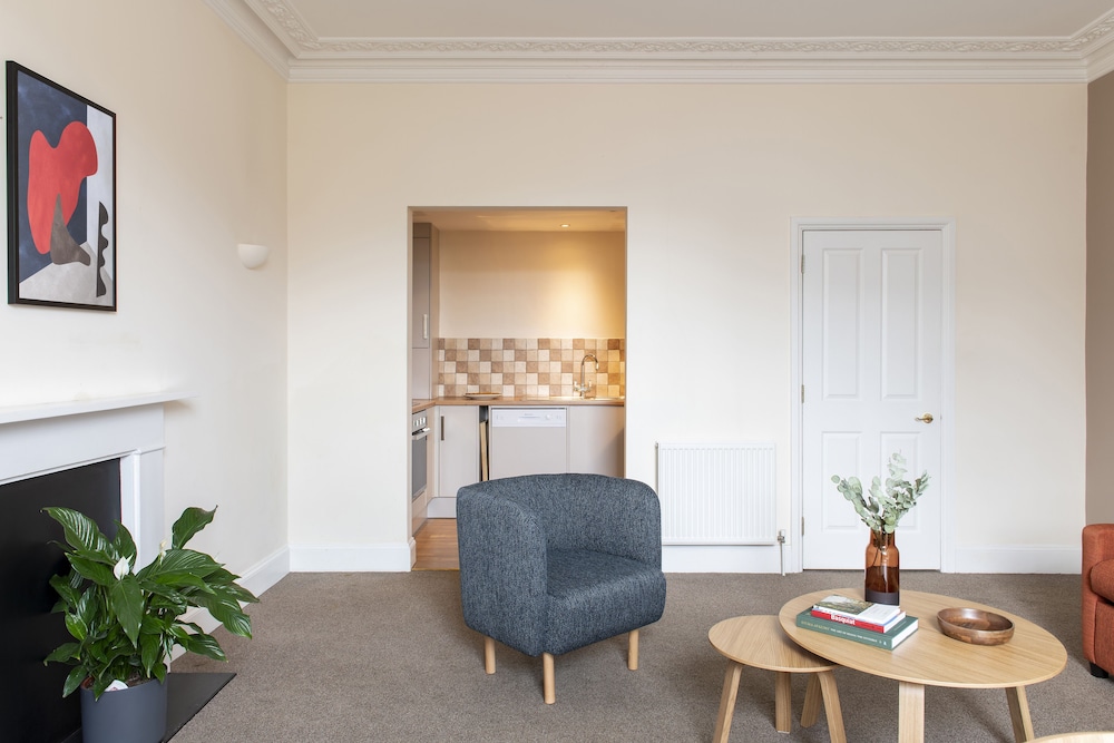 SACO Reading - Castle Crescent 45/64