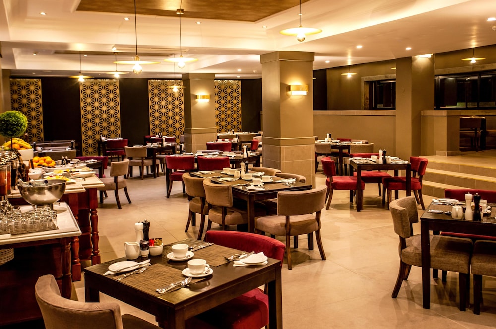 Avani Windhoek Hotel And Casino 56/74