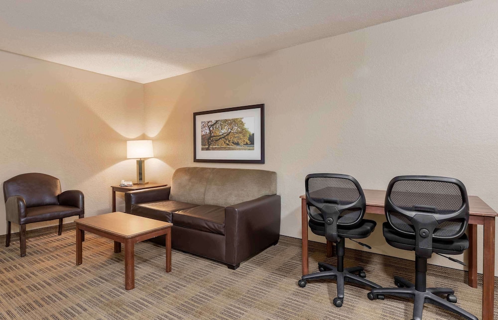 Extended Stay America - Toledo - Maumee 39/55
