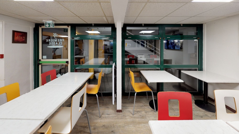 Premiere Classe Fontenay Tresigny 27/31