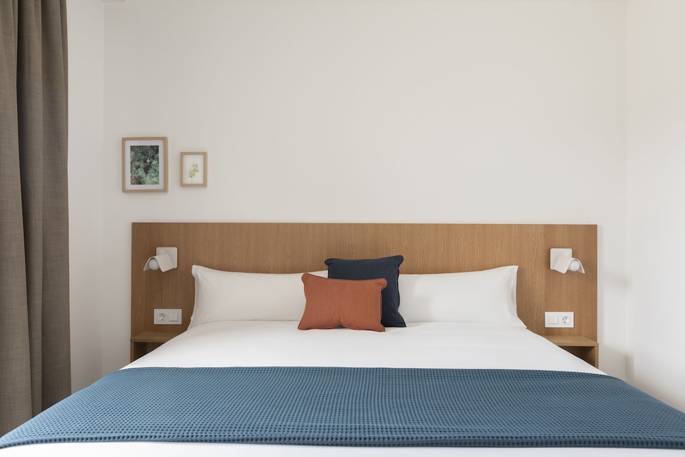 Nivaria Beach Apartments and Villas 13/66