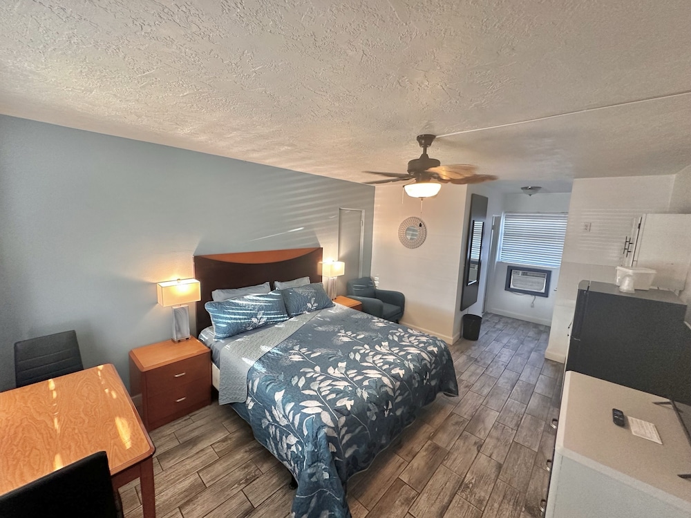 Malibu Resort Motel 10/50