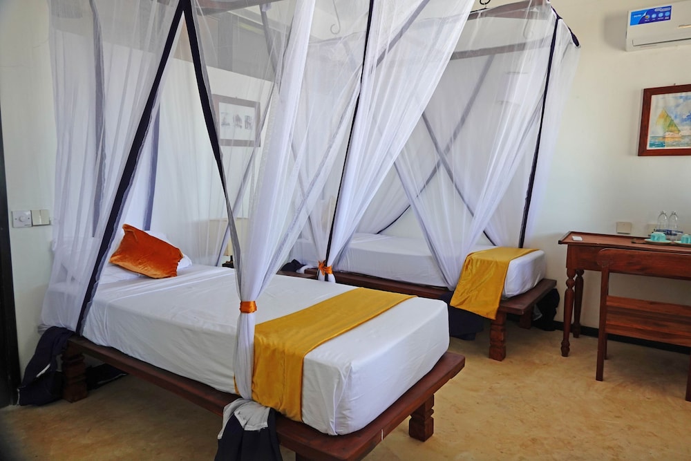 FAMILY SUITE, BEACH FRONT