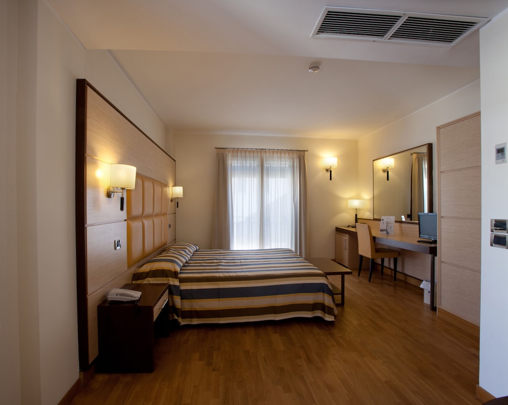 Virgilio Grand Hotel 9/30
