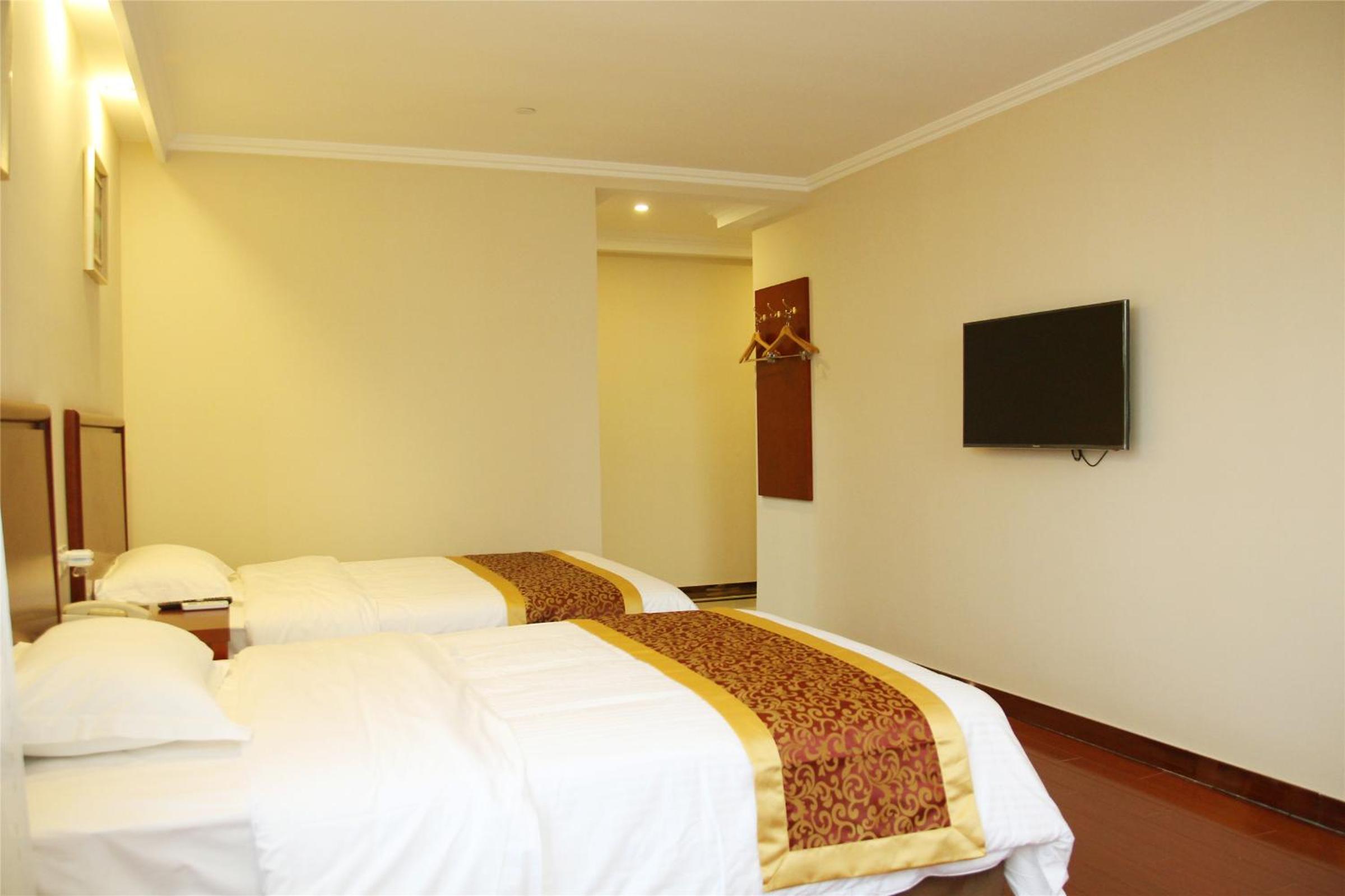 DELUXE, TWIN BEDS