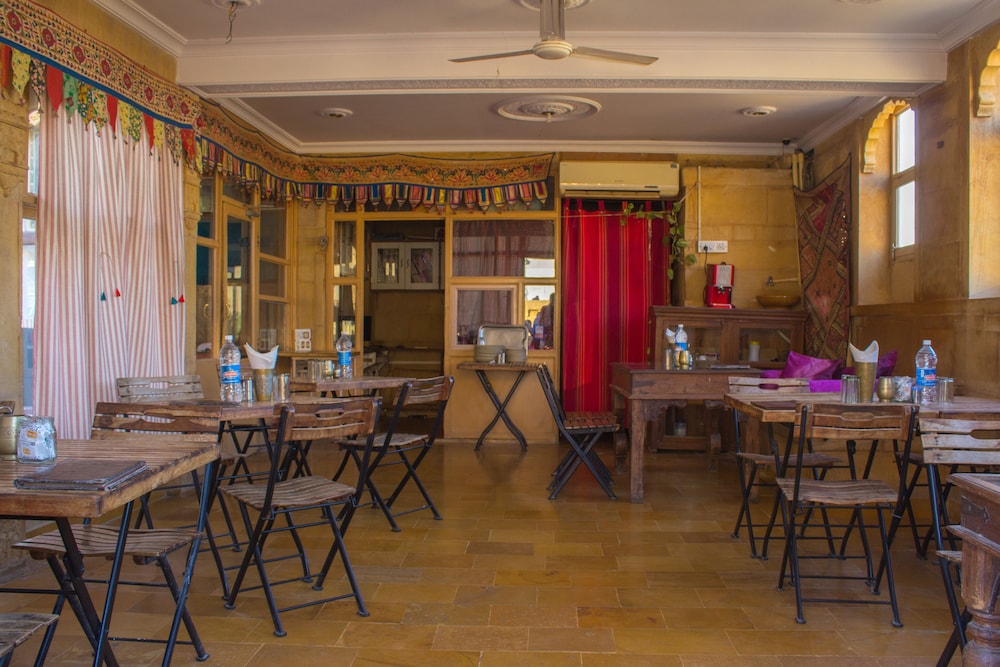 Hotel Shahi Palace 50/63
