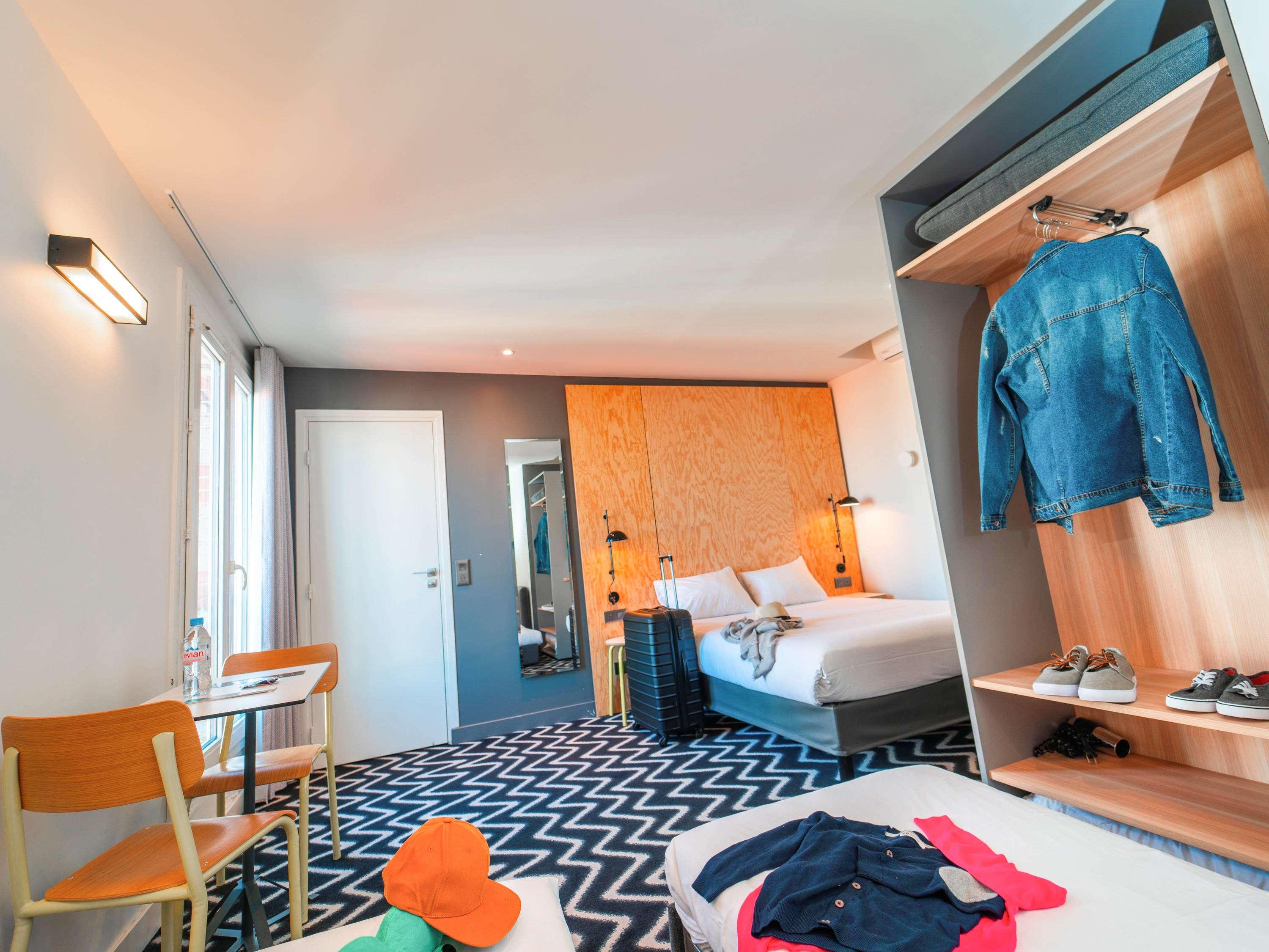 SUITE, DOUBLE AND TWIN BEDS