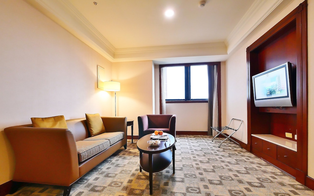 Holiday Inn East Taipei 50/74
