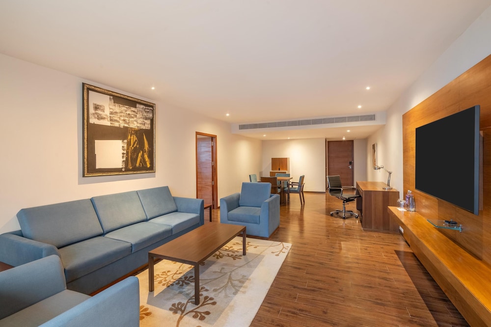 Radisson Blu Plaza Hotel Hyderabad Banjara Hills 48/73