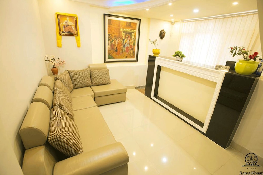 Hotel Aarya Khasti 3/33