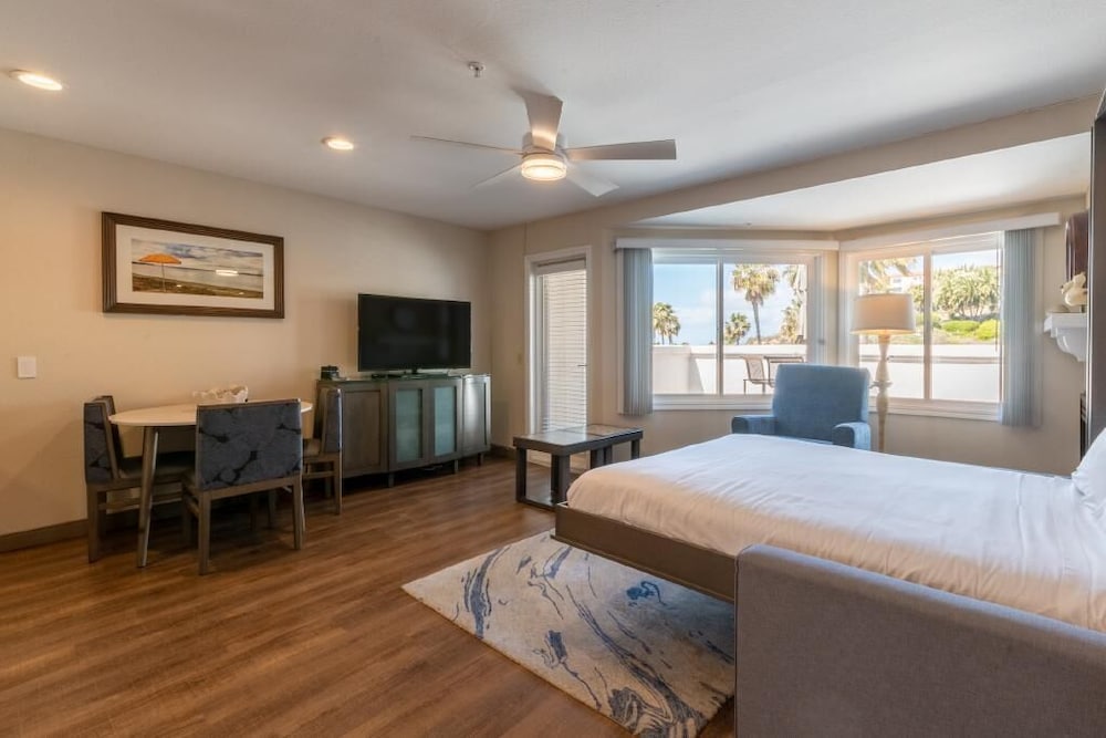 San Clemente Cove 20/55