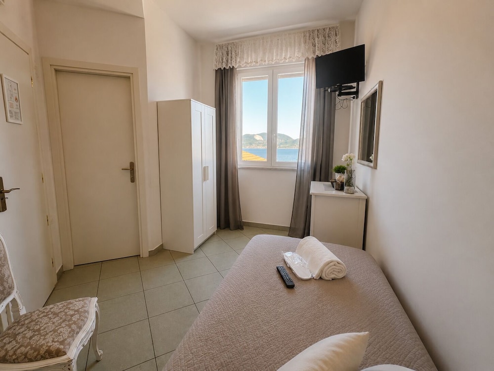 Albergo Butterfly 63/63