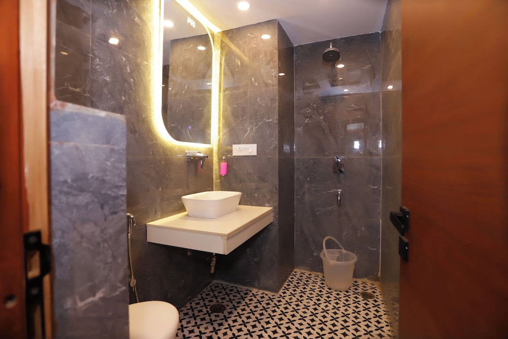 PK Boutique Hotel 50/50