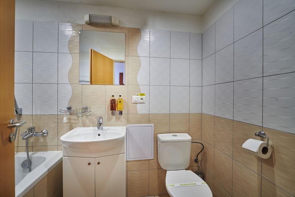 Urpin City Residence 44/46
