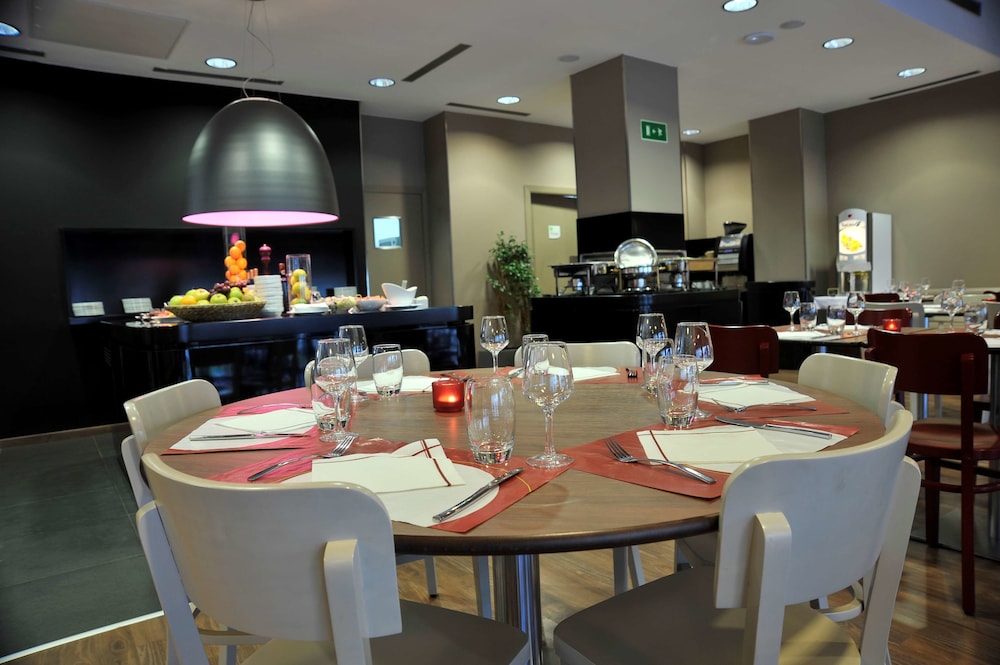 Travelodge Malaga Airport 32/60