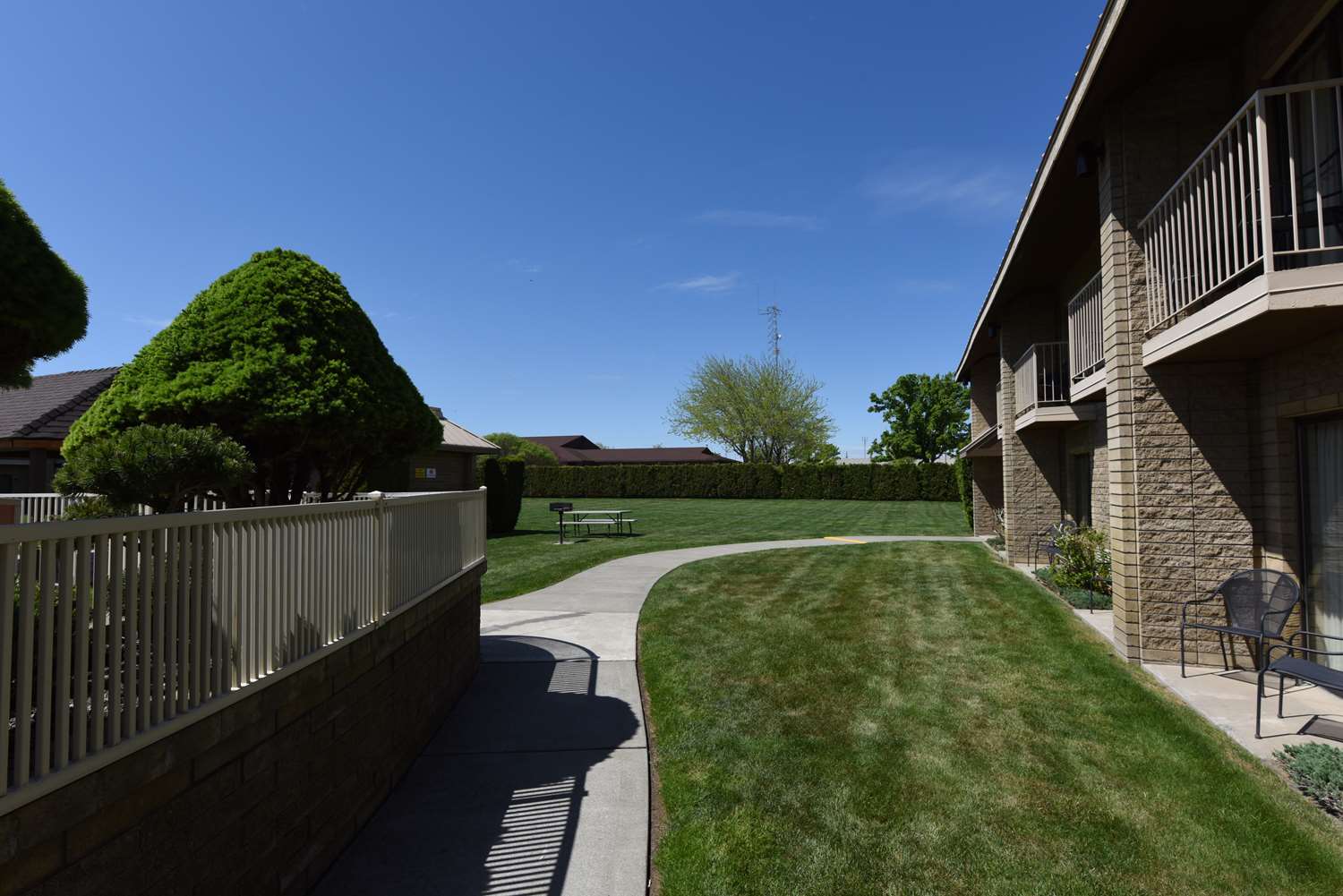 Best Western Plus Ahtanum Inn 48/49