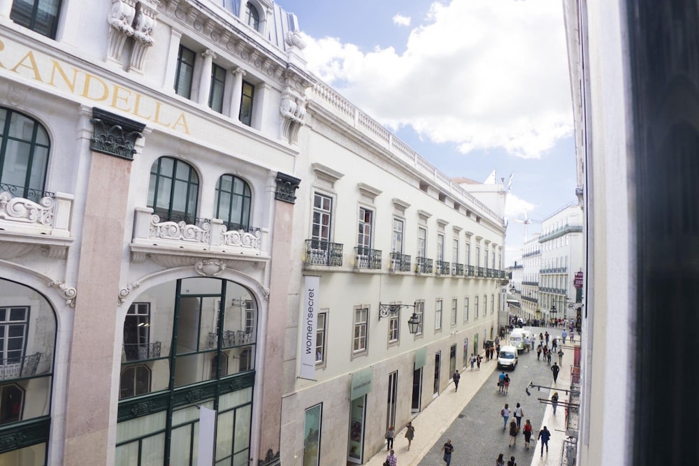 Lv Premier Chiado Ch 16/50