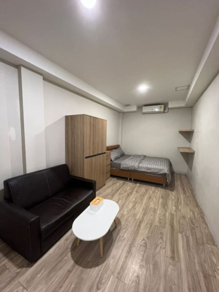 W71 Hotel bangkok 37/50