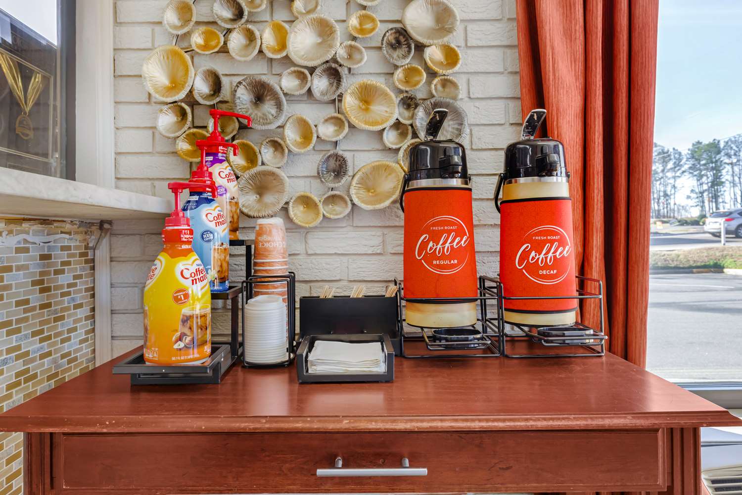 Econo Lodge Creedmoor - Butner 17/26