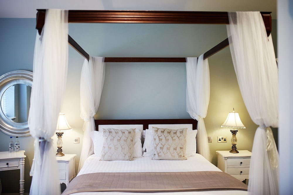 جناح فاخر بسرير كينج، Seckford Hall Hotel Spa 2/3