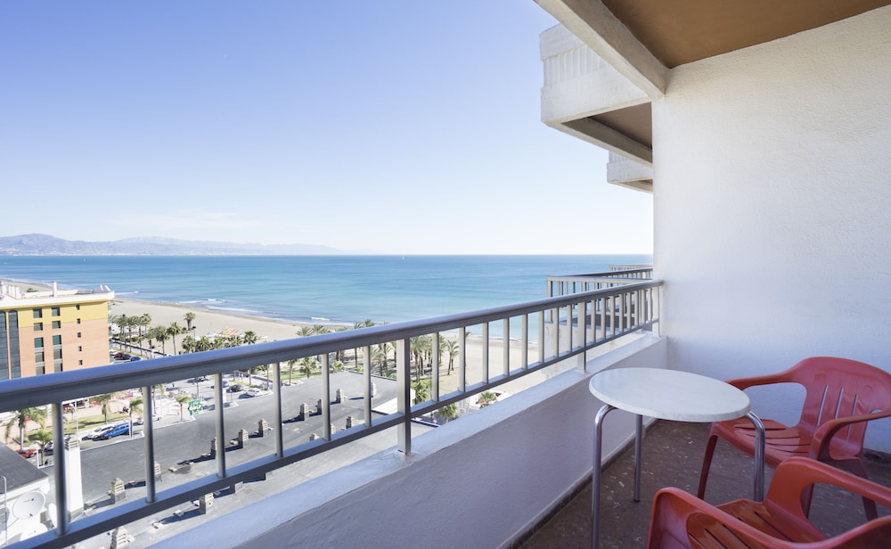 Hotel Apartamentos Bajondillo in TORREMOLINOS
