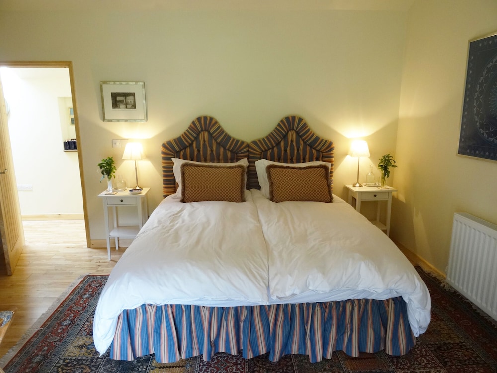 Victorian, King Bed