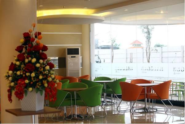 Halogen Hotel 15/20