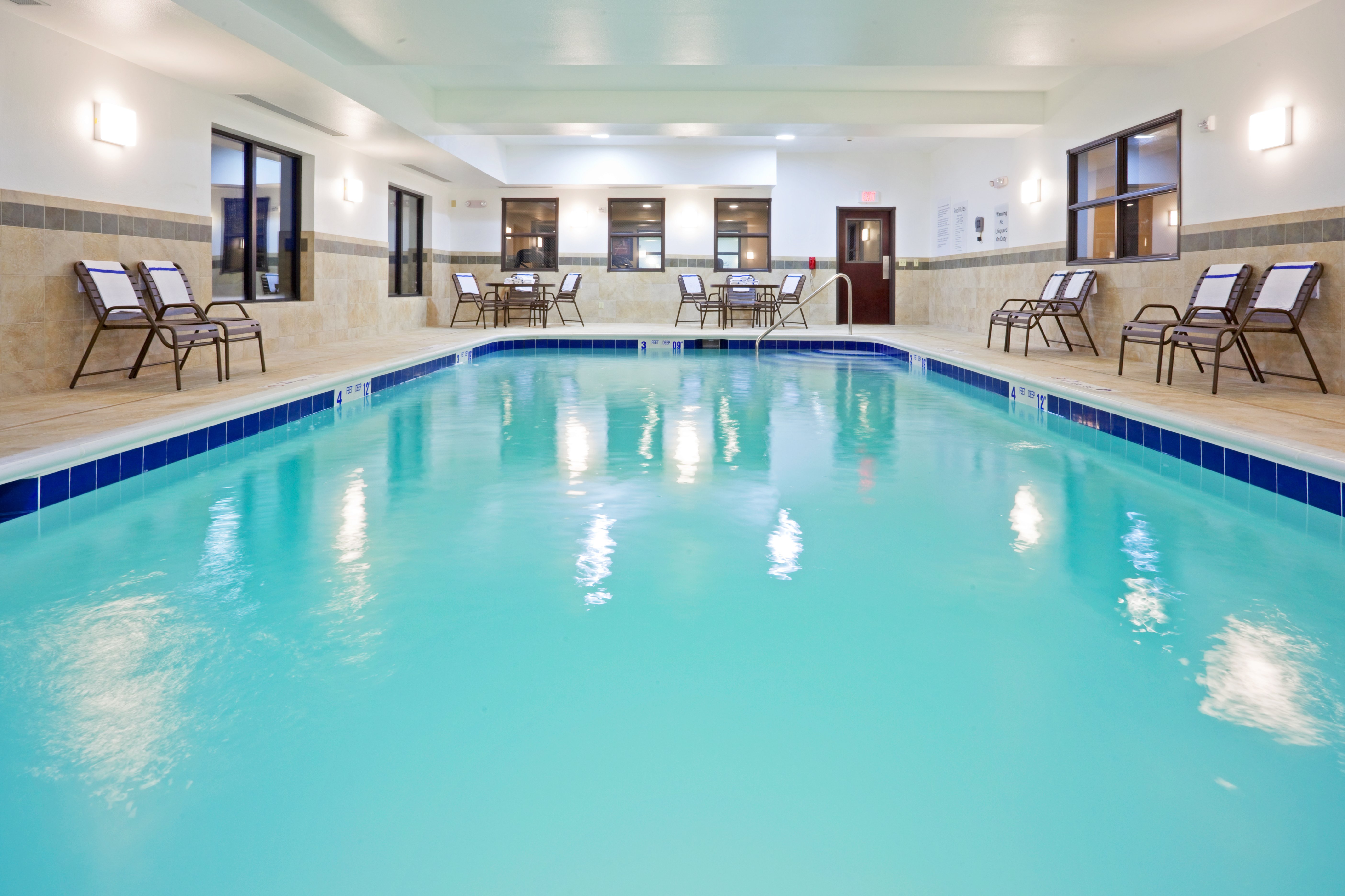 Holiday Inn Express & Suites Syracuse North - Airport Area 41/68