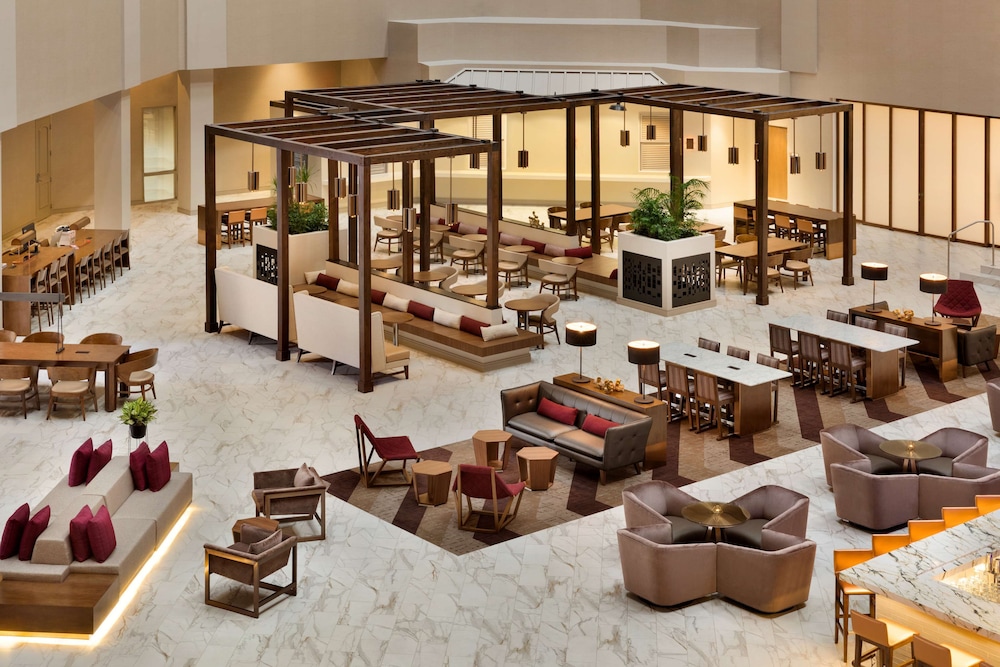 Embassy Suites By Hilton Phoenix Downtown North 57/70
