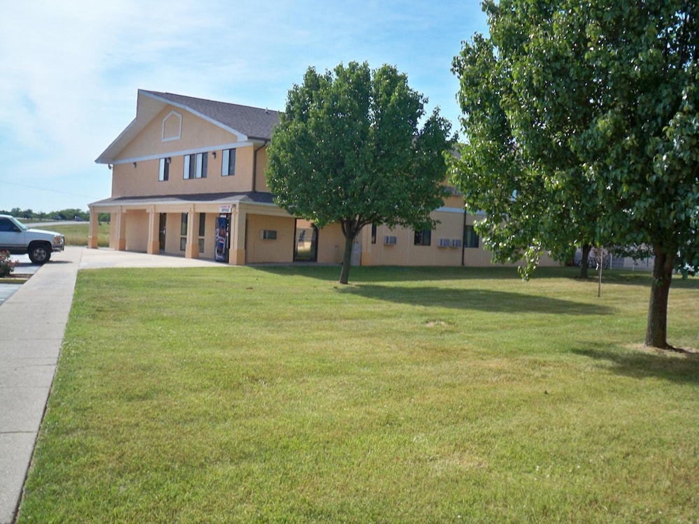 Economy Inn Wentzville 2/36