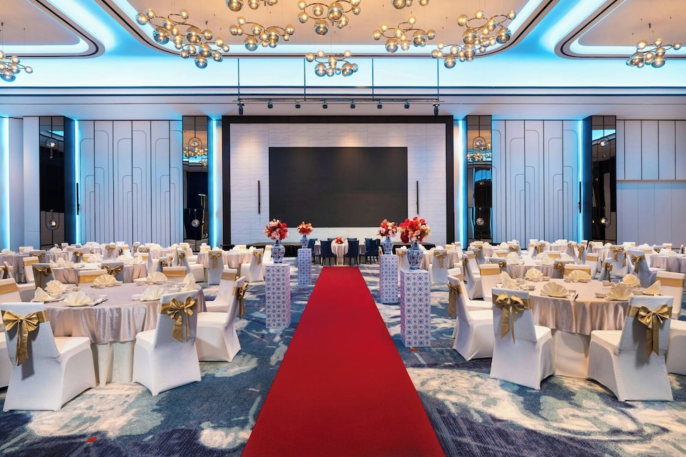 Iconic Marjorie Hotel, a Tribute Portfolio Hotel 50/60