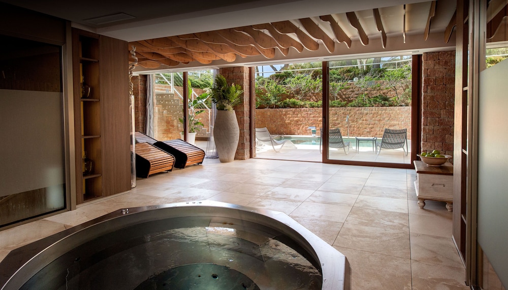 Melbeach Hotel and Spa 64/90