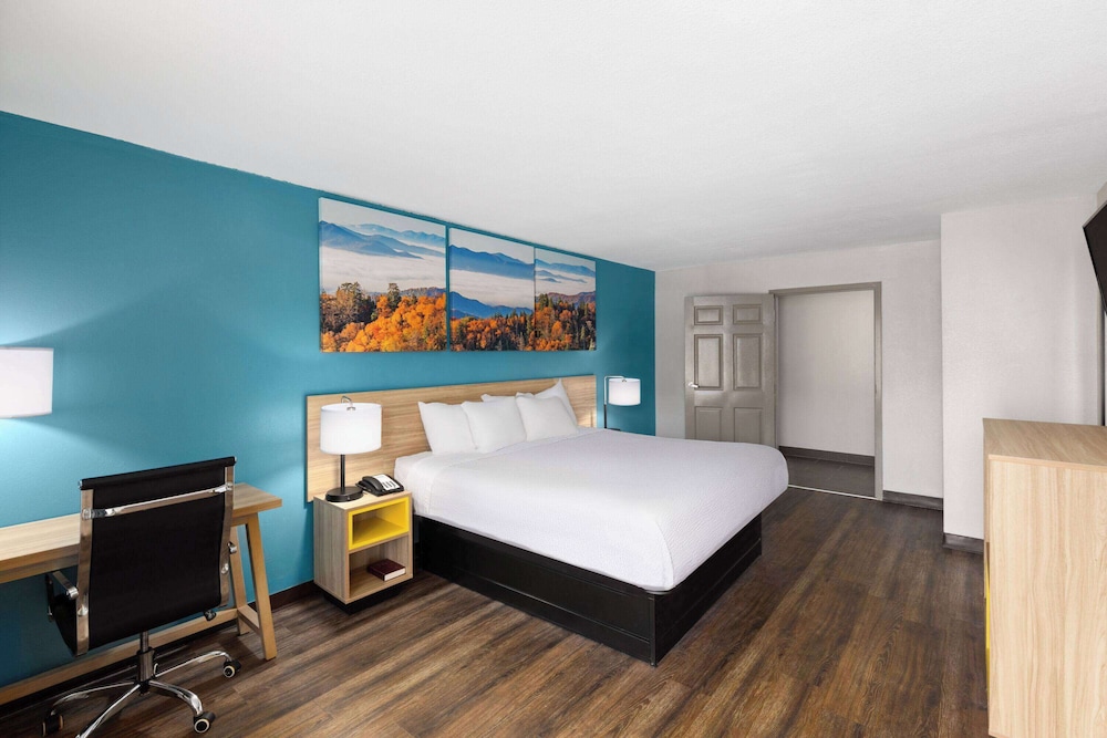 غرفة بسرير كينج لذوي الإعاقة، Days Inn By Wyndham Clarksville North 5/6