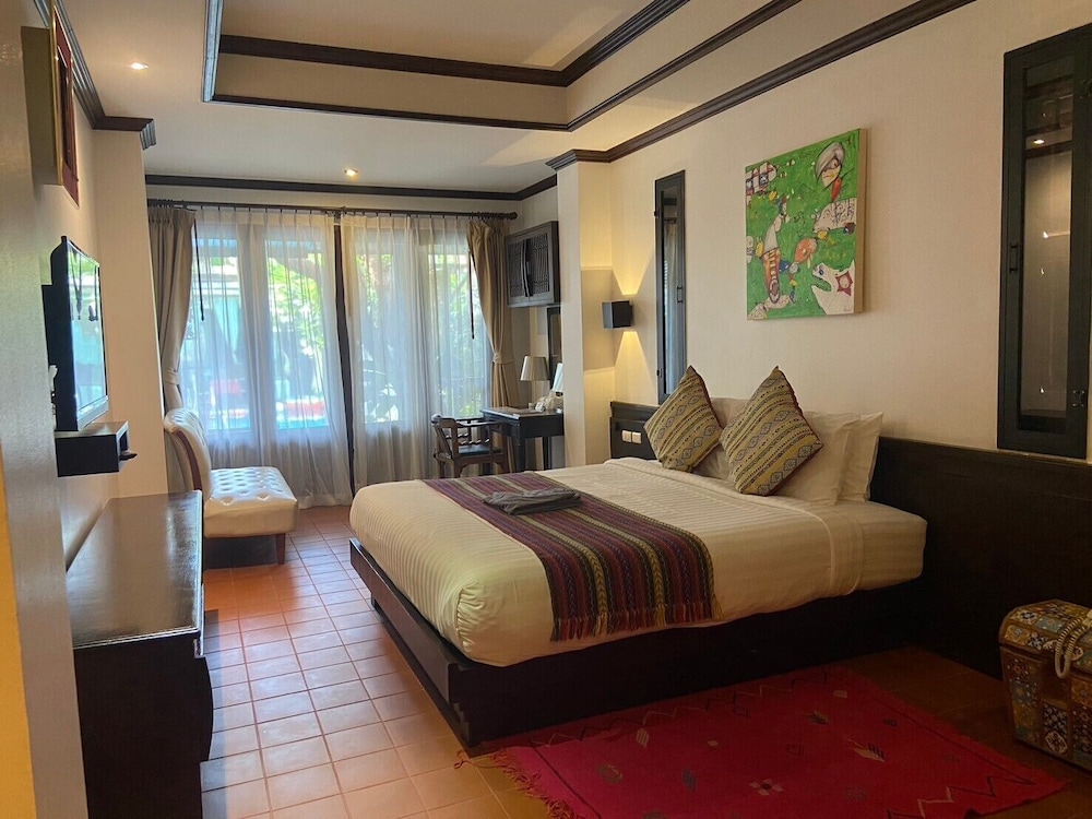 Baan Huen Phen 18/69