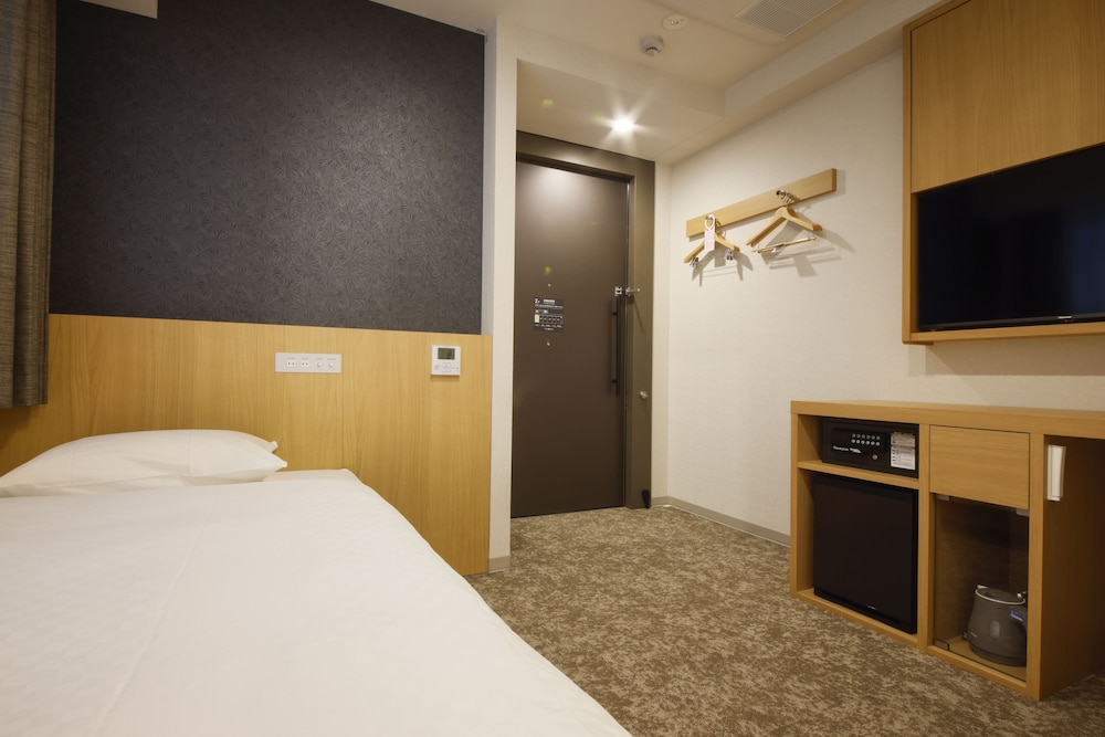 Plum Hotel 8/20