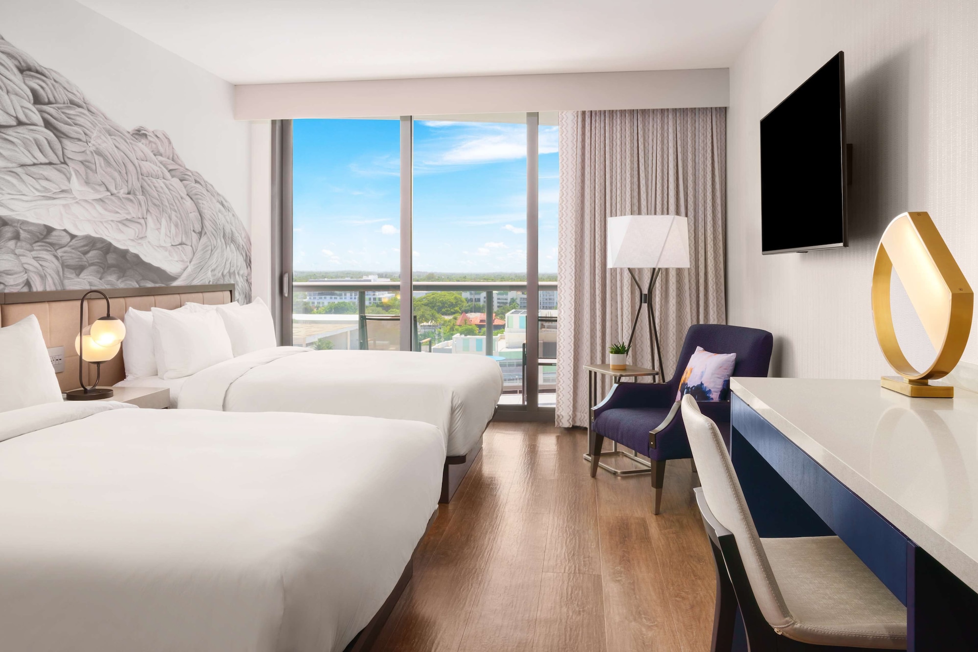 room, 2 queen beds, balcony