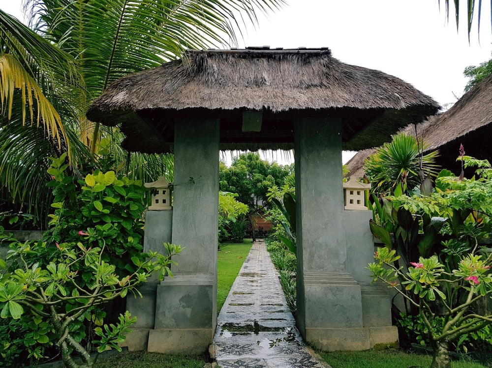 The Akah Cottage 60/65