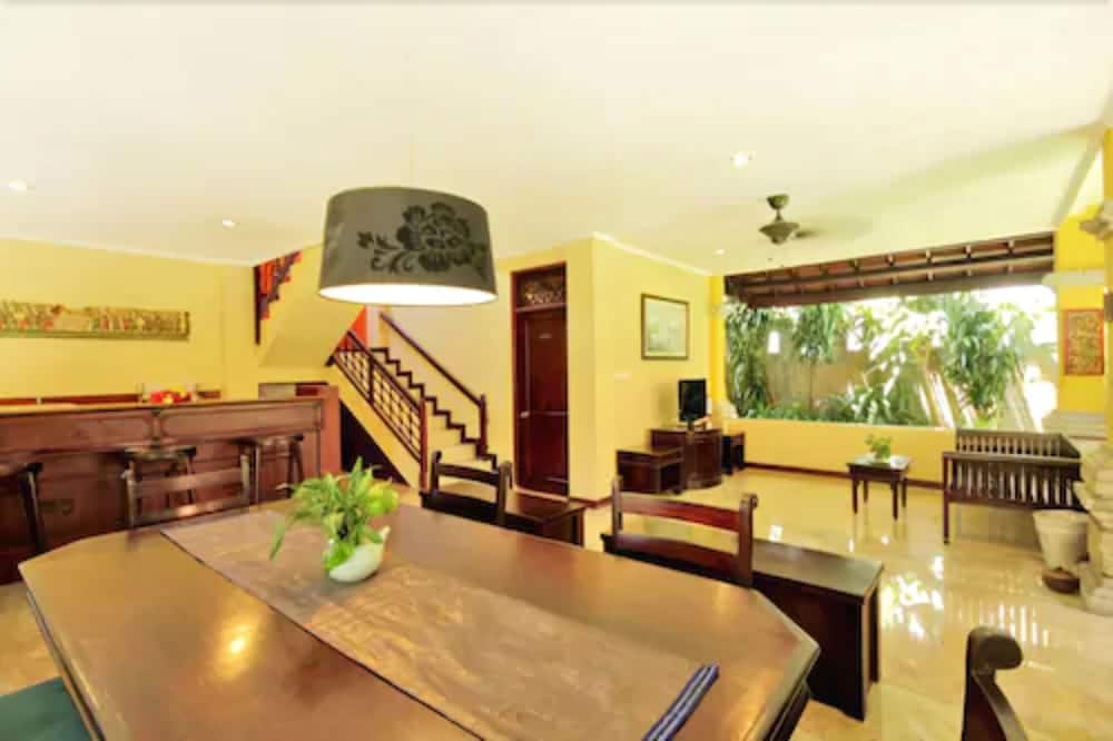 Royal Hotel and Villa Bali 27/48