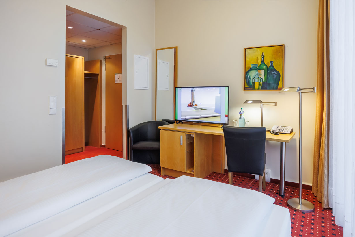 BUSINESS, DOUBLE BED