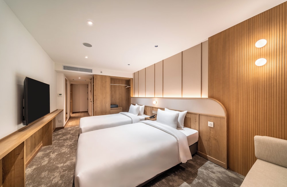 DELUXE, TWIN BEDS