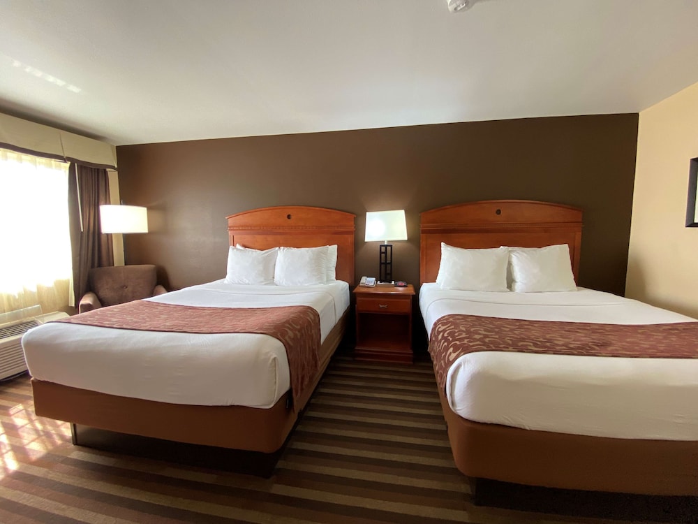 Best Western Manhattan Inn 15/32