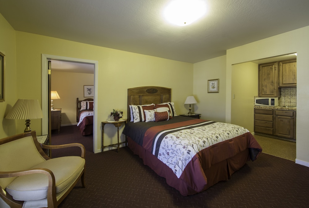 2 BEDROOMS, SUPERIOR, SUITE