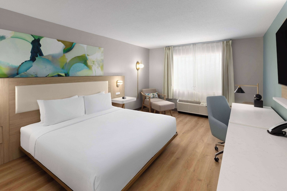 ROOM, KING BED, ACCESSIBLE
