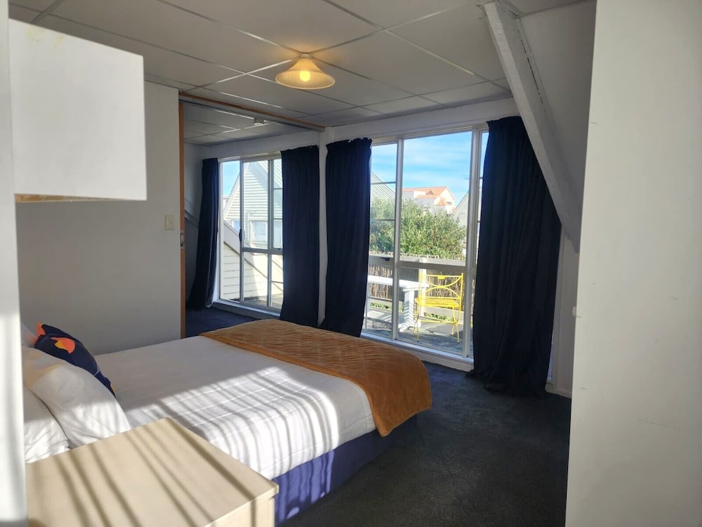 U Studios Paraparaumu, SureStay Collection by Best Western 14/46