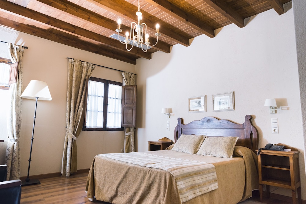 Hotel Monumento Pazo do Castro 6/50
