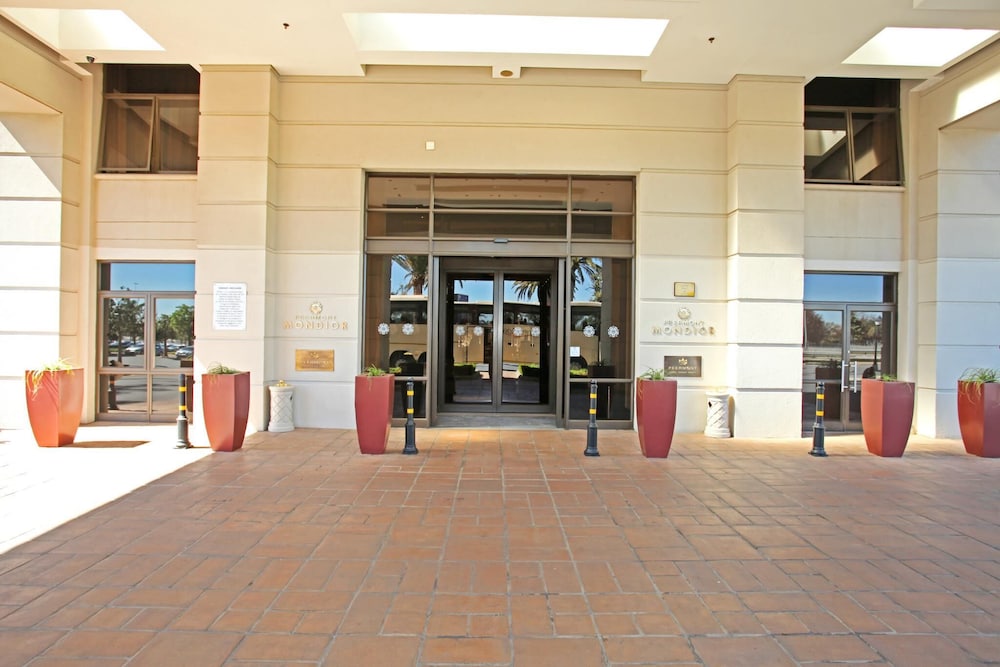 Mondior Emperors Palace 38/58