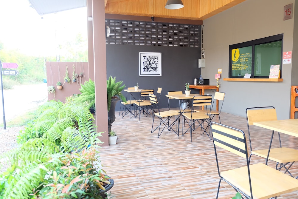 Warm Well Hostel Kanchanaburi 48/68