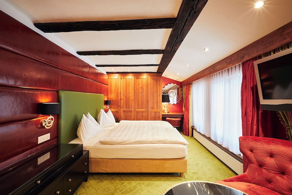CLASSIC, DOUBLE OR TWIN BED