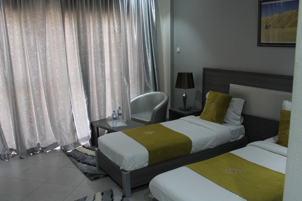 Nouakchott Hotel 12/50