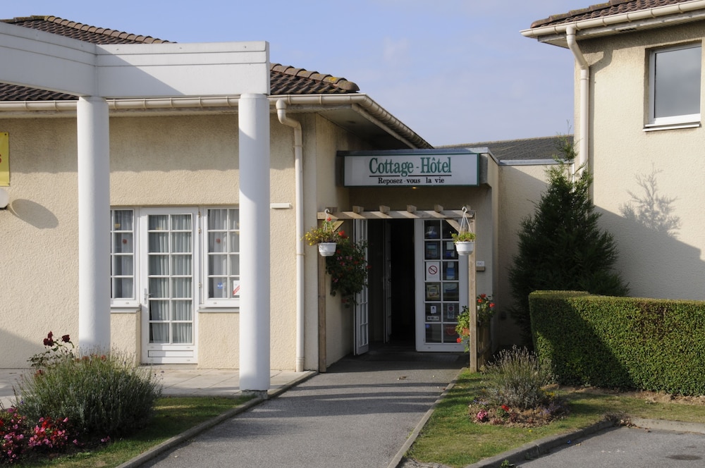 Logis Cottage Hotel 64/66